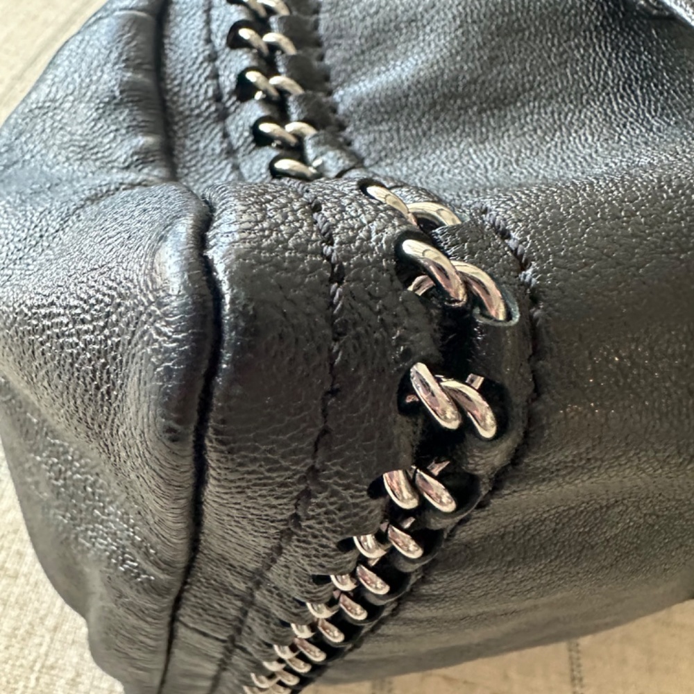 Chanel Luxe Ligne Bowler - Picture 12 of 16
